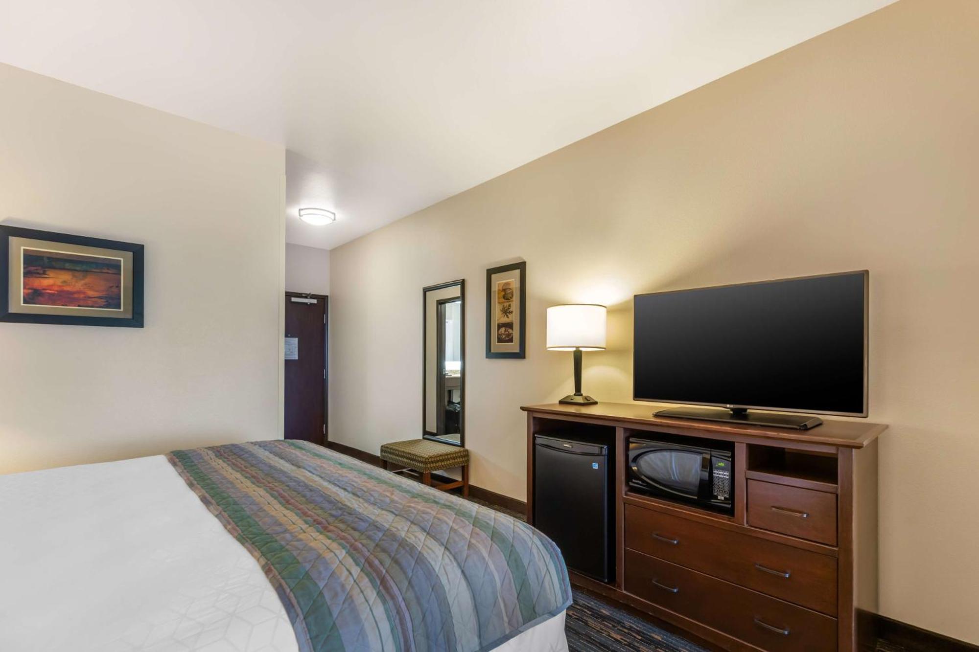 Best Western Plus Casper Inn & Suites Exterior photo