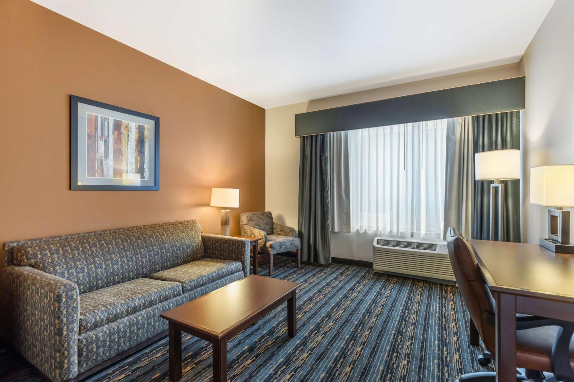 Best Western Plus Casper Inn & Suites Exterior photo